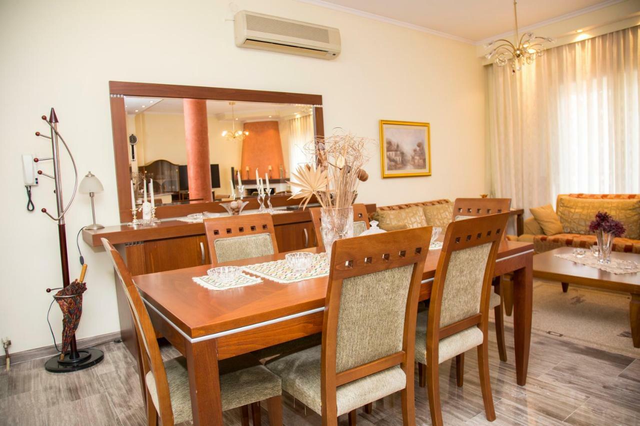 Veta'S Spacious Central Apartment Серрес Екстер'єр фото